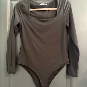 ReoRia Square Neck Long Sleeve Bodysuit - Dark Gray